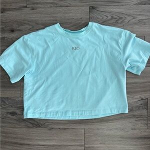 Fleo Cropped Boxy Tee